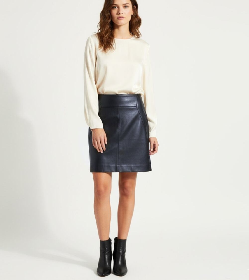 ANN TAYLOR Faux Leather Skirt Size 12 Petite in Navy Blue